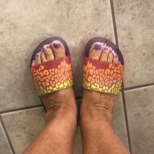 New, never worn Melissa rainbow beach slides 3DB.